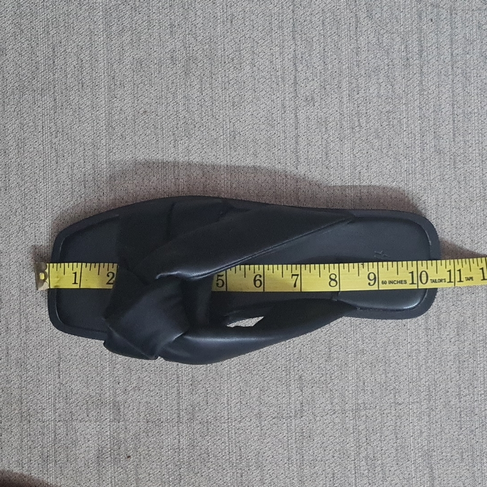 Imitation leather padded slides. - Picture 9 of 10